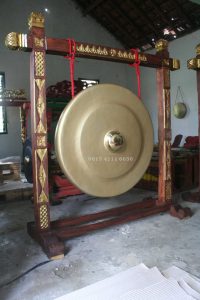 pengrajin gong genang sumbawa
